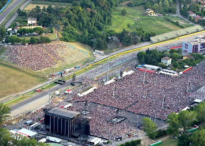 Lachiocciola - Centro Storico Di Imola, Autodromo E Formula 1 * Imola